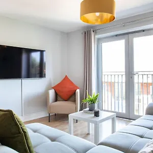 5* Ultra Luxury, Great Views, Underground Parking Belfast